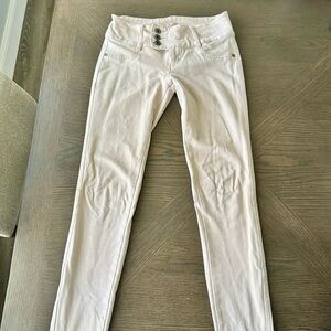 Women’s Skinny and stretchy booty lift Pants in Light Cream